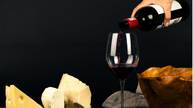 上海保税仓&nbsp;| 破解葡萄酒进口温控难题，全程 18℃恒温运输保障 - 澳群供应链